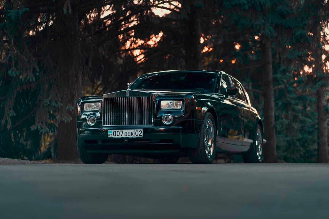 Rolls-Royce Phantom — авто с водителем в Алматы
