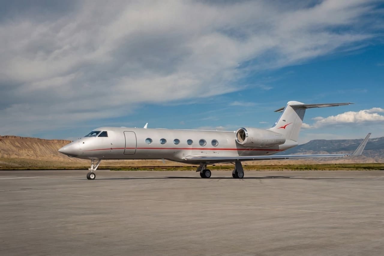 Gulfstream G450 — частный самолёт, доступный для аренды